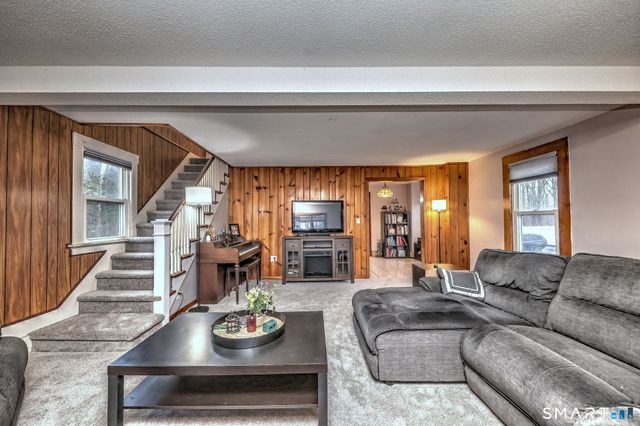 178 South Montowese Street, Branford, CT 06405