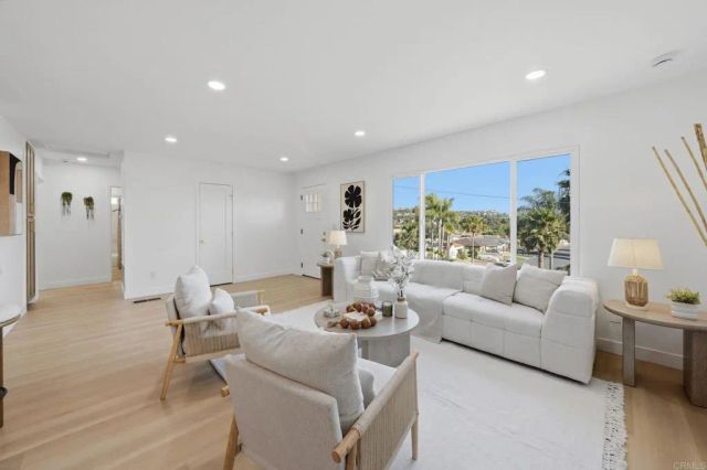 7314 Stanford Avenue, La Mesa, CA 91942
