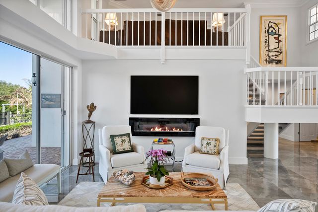 8565 SE Palm Street SE, Hobe Sound, FL 33455