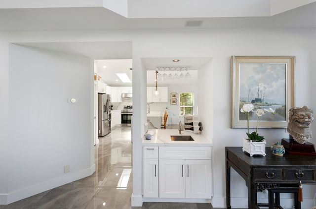 8565 SE Palm Street SE, Hobe Sound, FL 33455