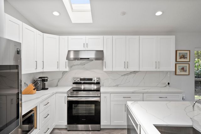 8565 SE Palm Street SE, Hobe Sound, FL 33455