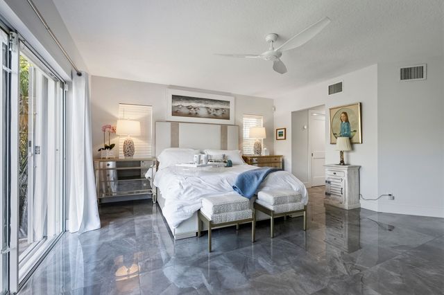 8565 SE Palm Street SE, Hobe Sound, FL 33455