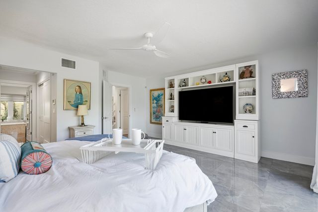 8565 SE Palm Street SE, Hobe Sound, FL 33455