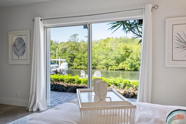 8565 SE Palm Street SE, Hobe Sound, FL 33455