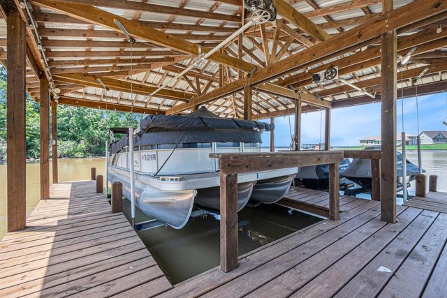 111 Seagull Path, Point Blank, TX 77364