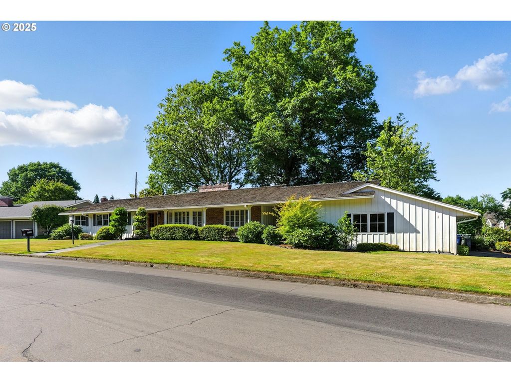 5150 Sw WINDSOR Ct, Portland, OR 97221