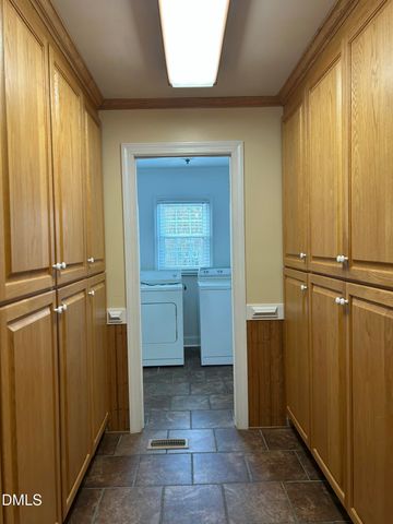 1915 Woodhue Drive, Burlington, NC 27215