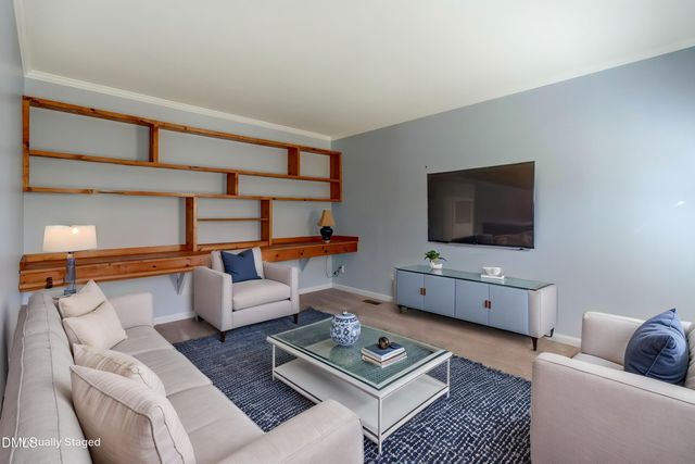 1915 Woodhue Drive, Burlington, NC 27215