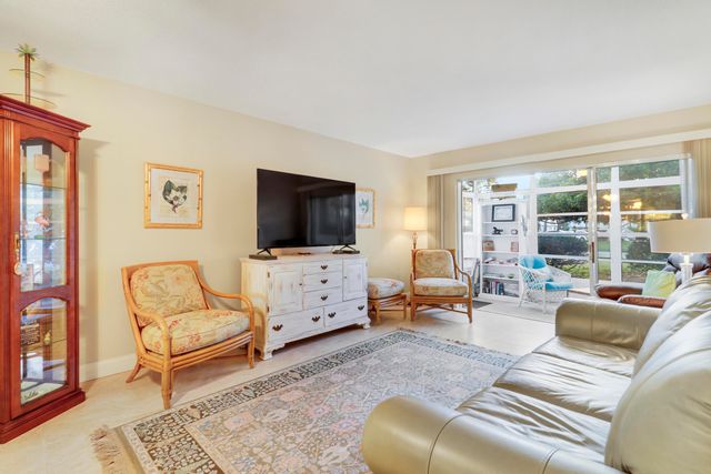 2929 SE Ocean Boulevard 112-2, Stuart, FL 34996