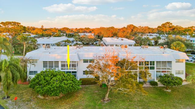 2929 SE Ocean Boulevard 112-2, Stuart, FL 34996