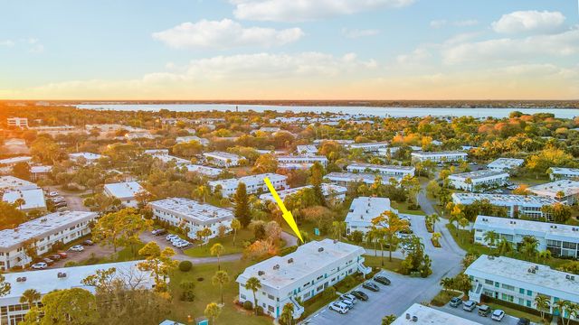 2929 SE Ocean Boulevard 112-2, Stuart, FL 34996
