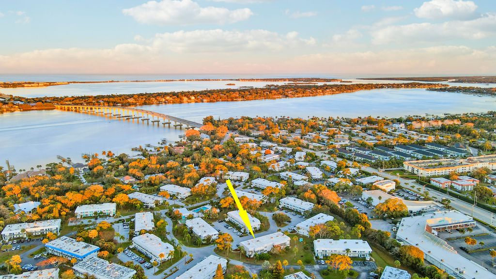 2929 SE Ocean Boulevard 112-2, Stuart, FL 34996