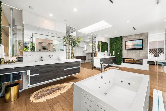1319 Seminole Drive, Fort Lauderdale, FL 33304