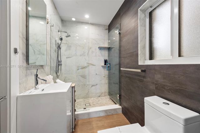 1319 Seminole Drive, Fort Lauderdale, FL 33304