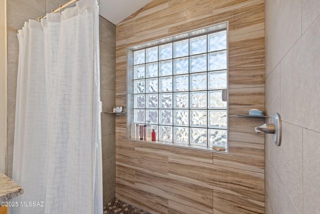 10780 S Piety Hill Drive, Vail, AZ 85641