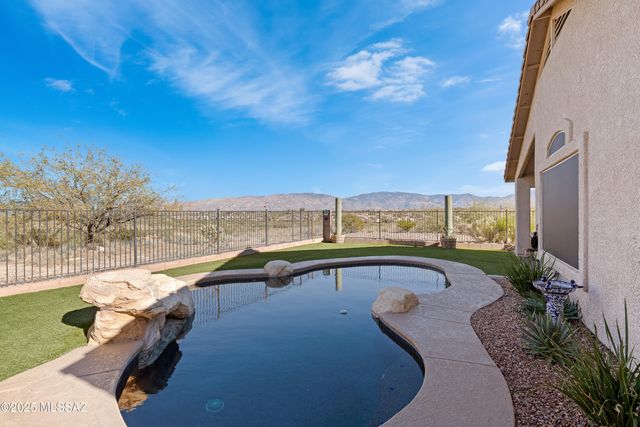 10780 S Piety Hill Drive, Vail, AZ 85641