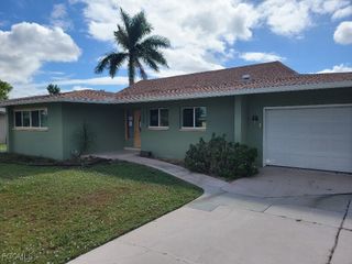 1308 SE 35th ST, Cape Coral, FL 33904