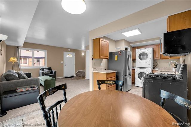 41297 S Woodbury Green Drive, Van Buren Twp, MI 48111