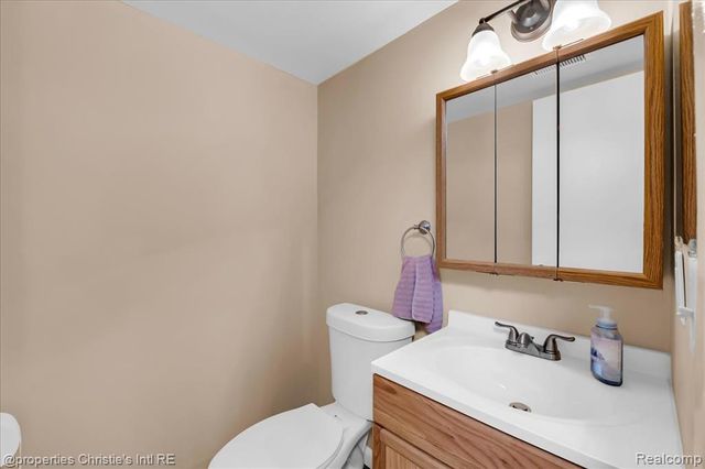 41297 S Woodbury Green Drive, Van Buren Twp, MI 48111