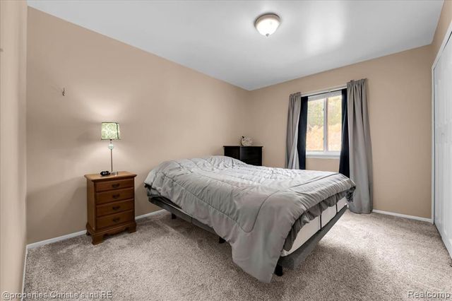 41297 S Woodbury Green Drive, Van Buren Twp, MI 48111