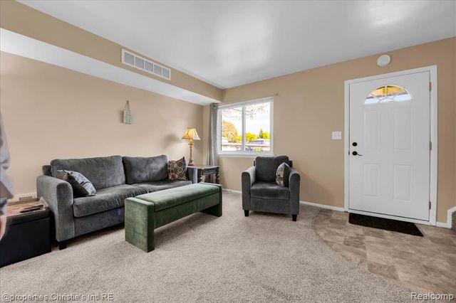 41297 S Woodbury Green Drive, Van Buren Twp, MI 48111
