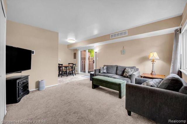 41297 S Woodbury Green Drive, Van Buren Twp, MI 48111