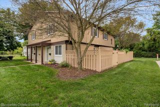 41297 S Woodbury Green Drive, Van Buren Twp, MI 48111