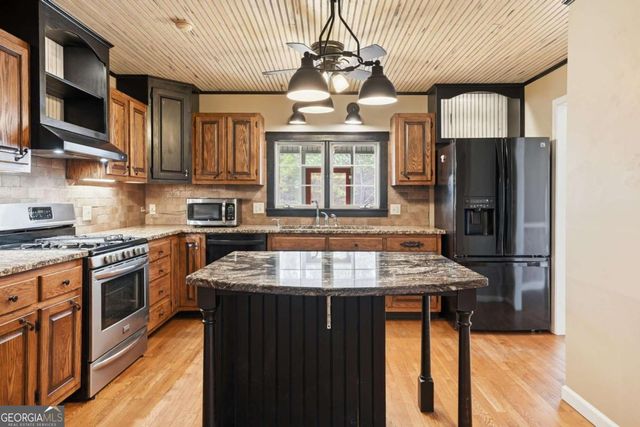 1215 Crossroads Church Road, Ellijay, GA 30540