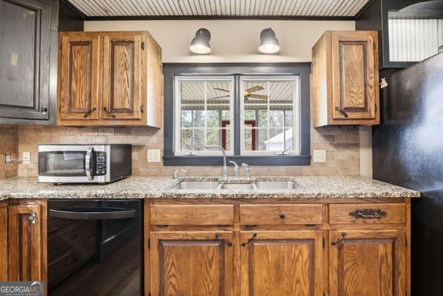 1215 Crossroads Church Road, Ellijay, GA 30540