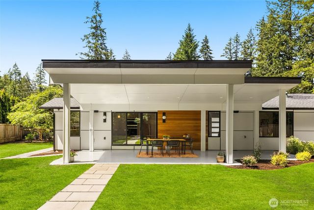 3028 249th Avenue SE, Sammamish, WA 98075