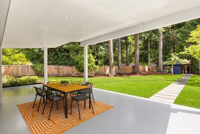 3028 249th Avenue SE, Sammamish, WA 98075