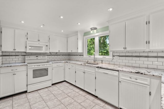 46 Wayne Rd, Bourne, MA 02532