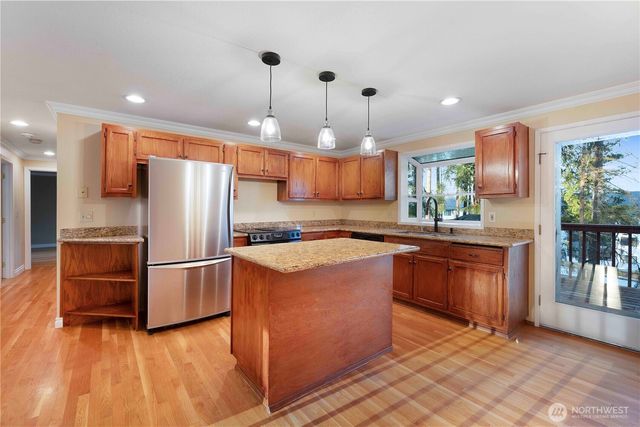11736 Brian Lane NW, Silverdale, WA 98383