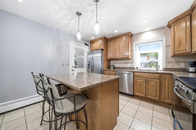 188 Patricia Lane, Manchester, NH 03104
