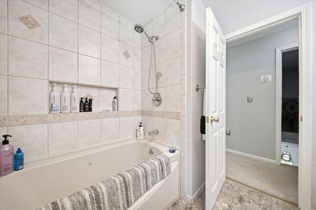 188 Patricia Lane, Manchester, NH 03104