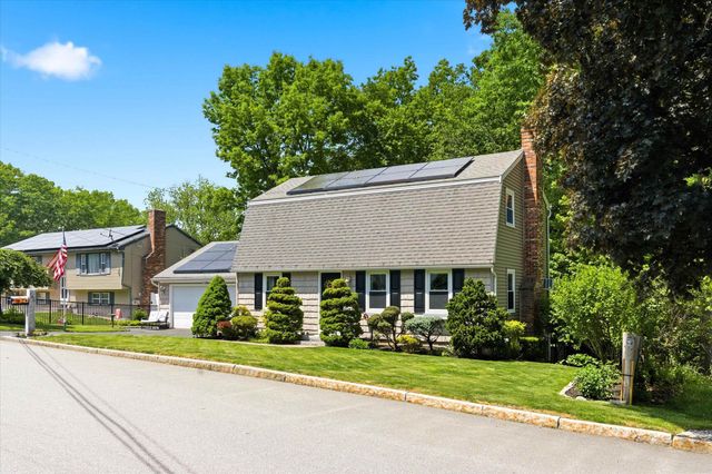 188 Patricia Lane, Manchester, NH 03104