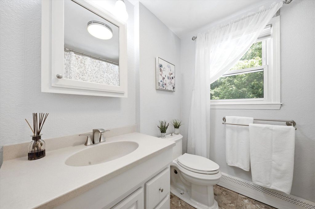 Image 24 of property listing at 188 Patricia Lane, Manchester, NH 03104