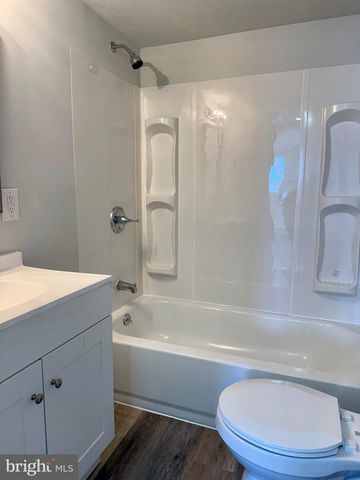 102 LEE ST, Martinsburg, WV 25404