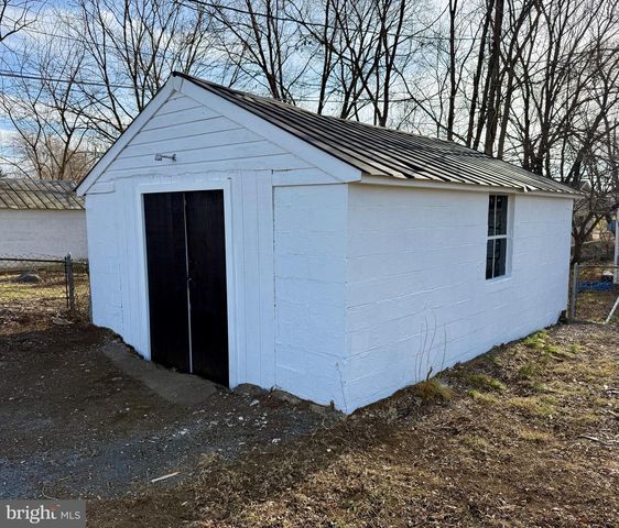 102 LEE ST, Martinsburg, WV 25404