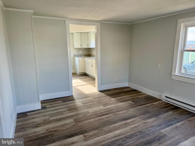 102 LEE ST, Martinsburg, WV 25404