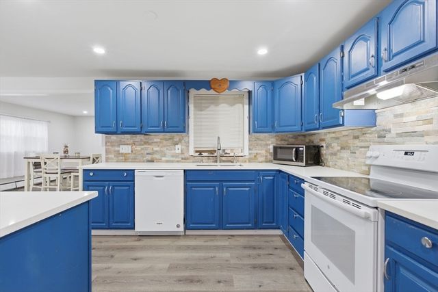 12 North Doris Avenue, Brockton, MA 02301