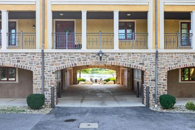 9129 Terrazza North Court, Dublin, OH 43016