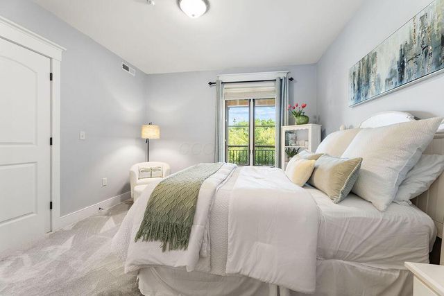 9129 Terrazza North Court, Dublin, OH 43016