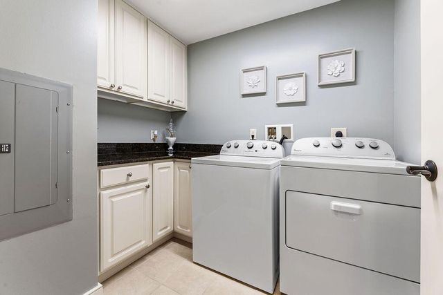 9129 Terrazza North Court, Dublin, OH 43016