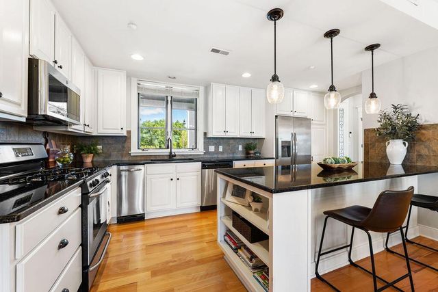 9129 Terrazza North Court, Dublin, OH 43016