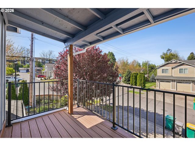 1085 Sw HALSEY St, Troutdale, OR 97060