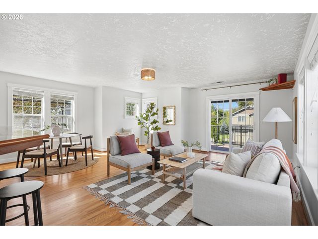 1085 Sw HALSEY St, Troutdale, OR 97060