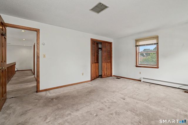 111 Daisy Circle, Bristol, CT 06010