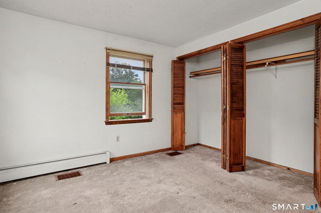 111 Daisy Circle, Bristol, CT 06010