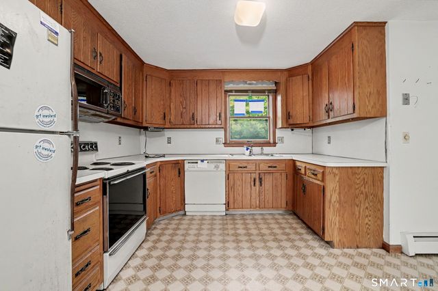 111 Daisy Circle, Bristol, CT 06010